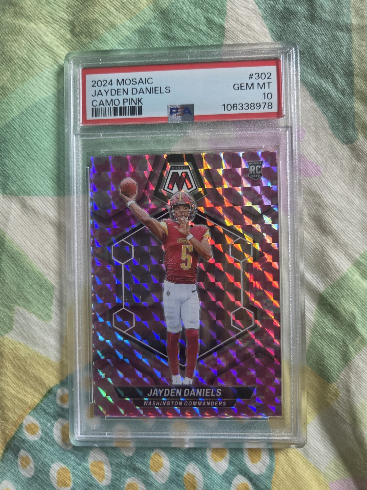 Jayden Daniels Panini Mosaic #302 Camo Pink