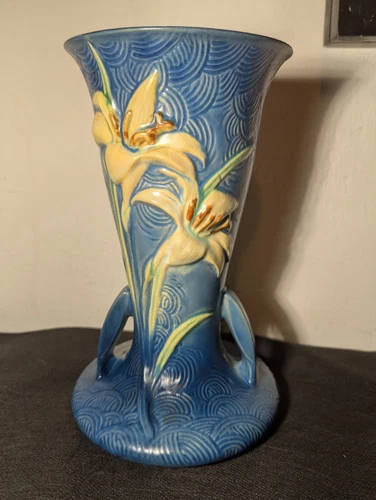 Roseville Pottery Vintage USA Zephyr Lily 136-9 Double Handled Flower Vase