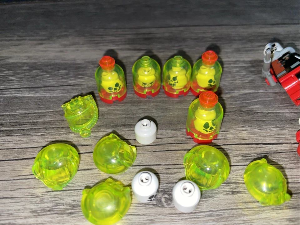 Lot of Lego Alpha Team Minifigures And Other Pieces. - Image 4 of 4