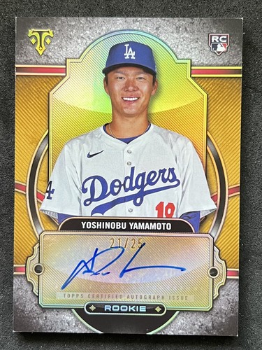 Yoshinobu Yamamoto #RA-YY 2024 Topps Triple Threads Rookie Autograph card