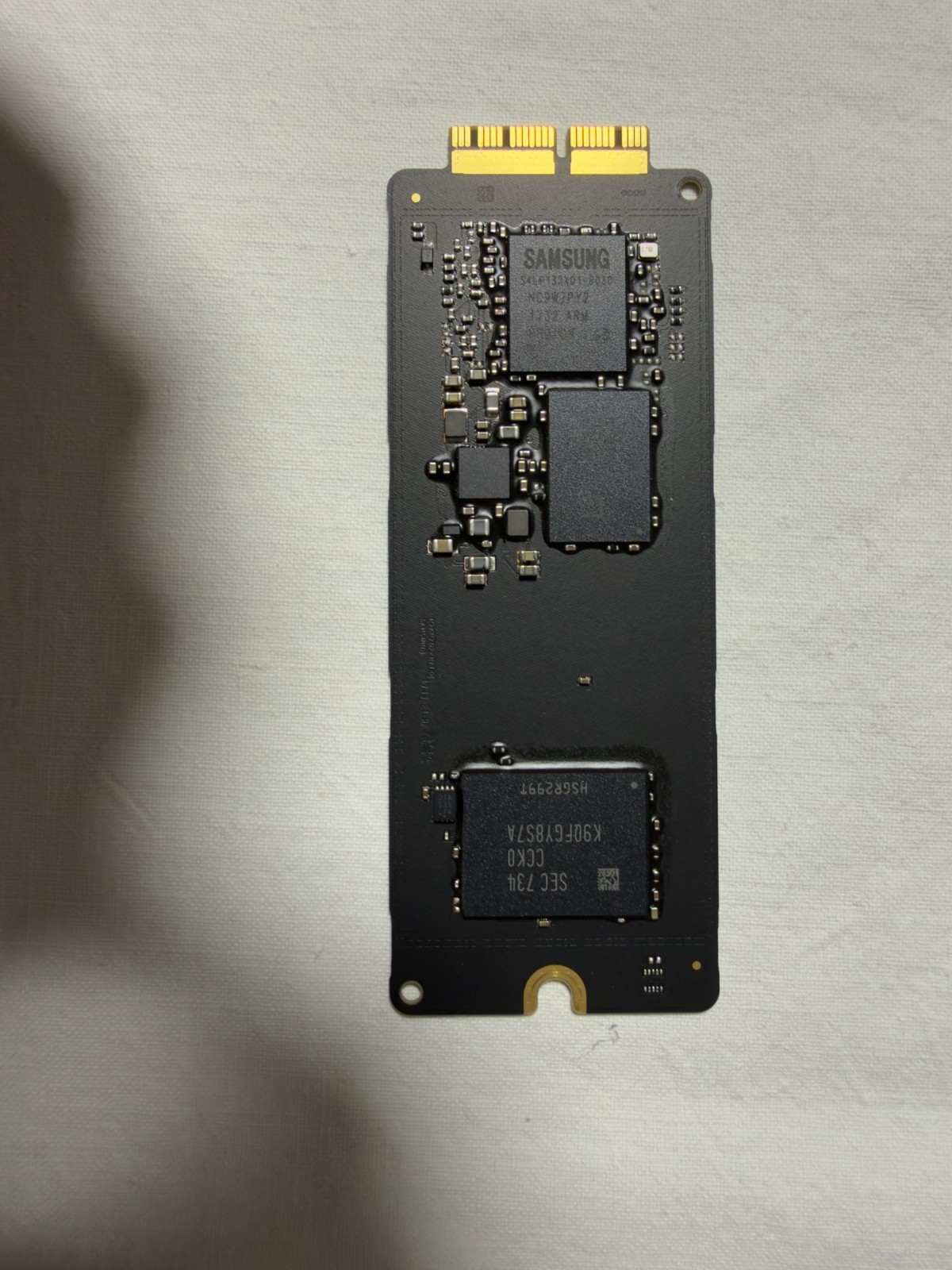 SSD Apple Originale 1TB NVMe PCIe (SM0032L) per iMac e MacBook