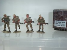 FIGARTI 8TH004 BRITISH WW2 CAMERON HIGHLANDERS ADVANCING METAL TOY SOLDAT SET 