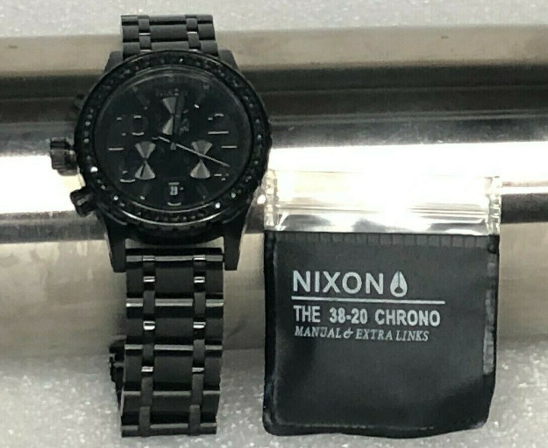 PRE-OWNED NIXON 38-20 CHRONO WOMEN display picture 3