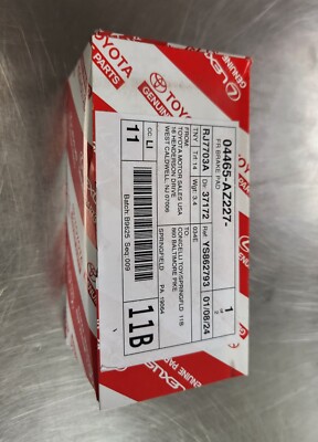 Genuine OEM Toyota Lexus Es300h Camry Front Brake Pads 04465-az227