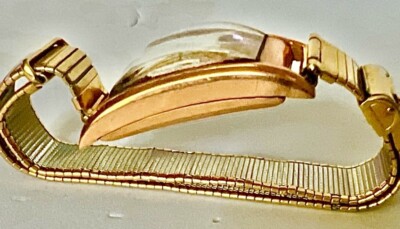 ROSE77 OMEGA Omega Oversize Honeycomb rose gold – Luxo Time Firenze