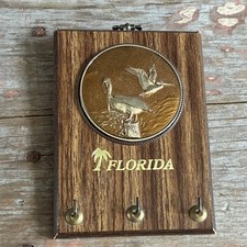 Florida Rustic Wood Faux Wall Mounted Key Hook Rack, 3-Hook