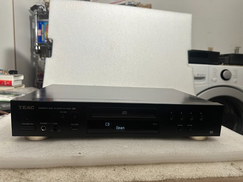 TEAC CD-P650 Home Audio CD Player with USB and iPod Interface (TheTray ...