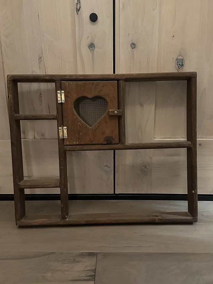 VTG Wooden Display Wall Shelf Heart Cut Outs Cubby Box Knick Knack Cottage Core - Image 2 of 4