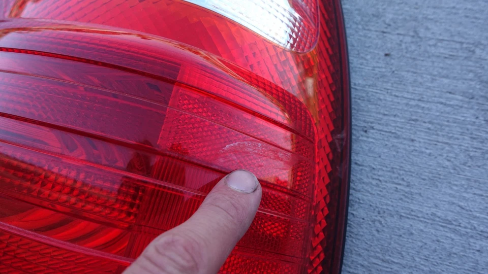 Par de luces traseras originales Lexus LX470 2000 2001 Cygnus luces traseras OEM Foto 4 de 4