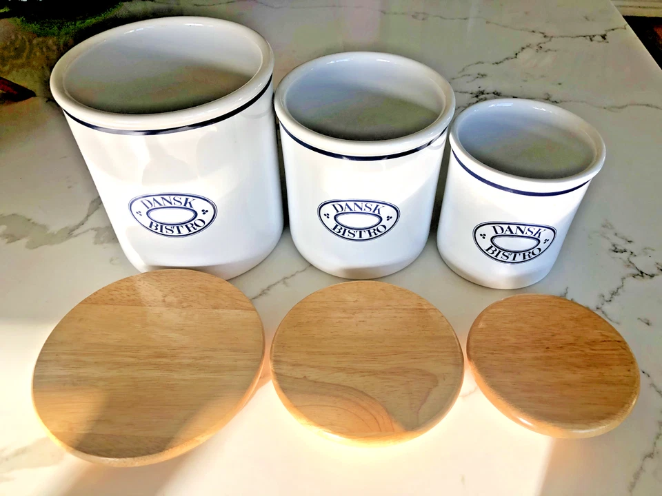Juego de 3 botes de cocina vintage Dansk Bistro Logo azul blanco tapas de madera selladas Foto 2 de 4