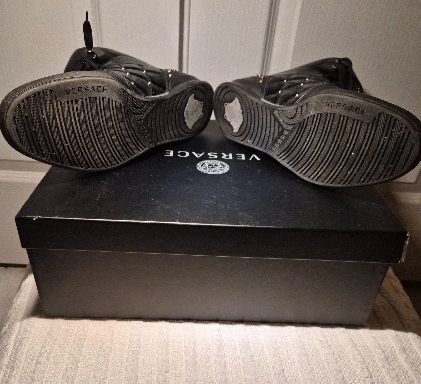 Authentic Versace Quilted hightop Black Embellished with Gold Studs  Men 42/US 9 thumbnail 6