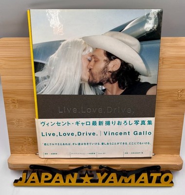 ヴィンセント・ギャロ 写真集 Live, Love, Drive. s-l400.jpg