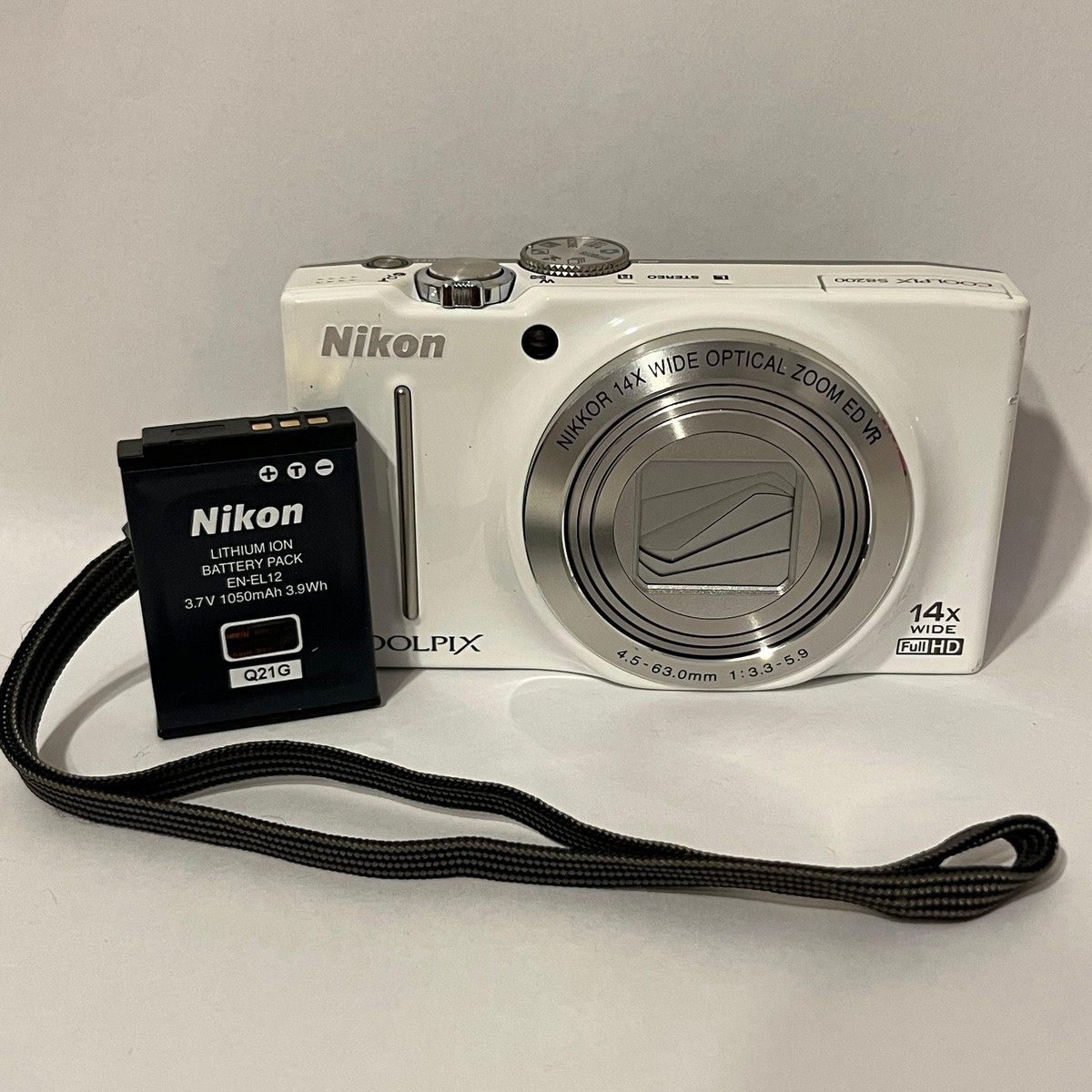 Nikon COOLPIX S8200ホワイト 【公式通販】