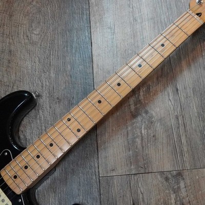 Squier by Fender SST-33 silver series Stratocaster Made in Japan w