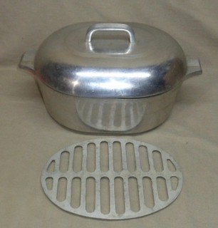 Vintage Wagner Ware Magnalite 0 Aluminum Roaster With Trivet