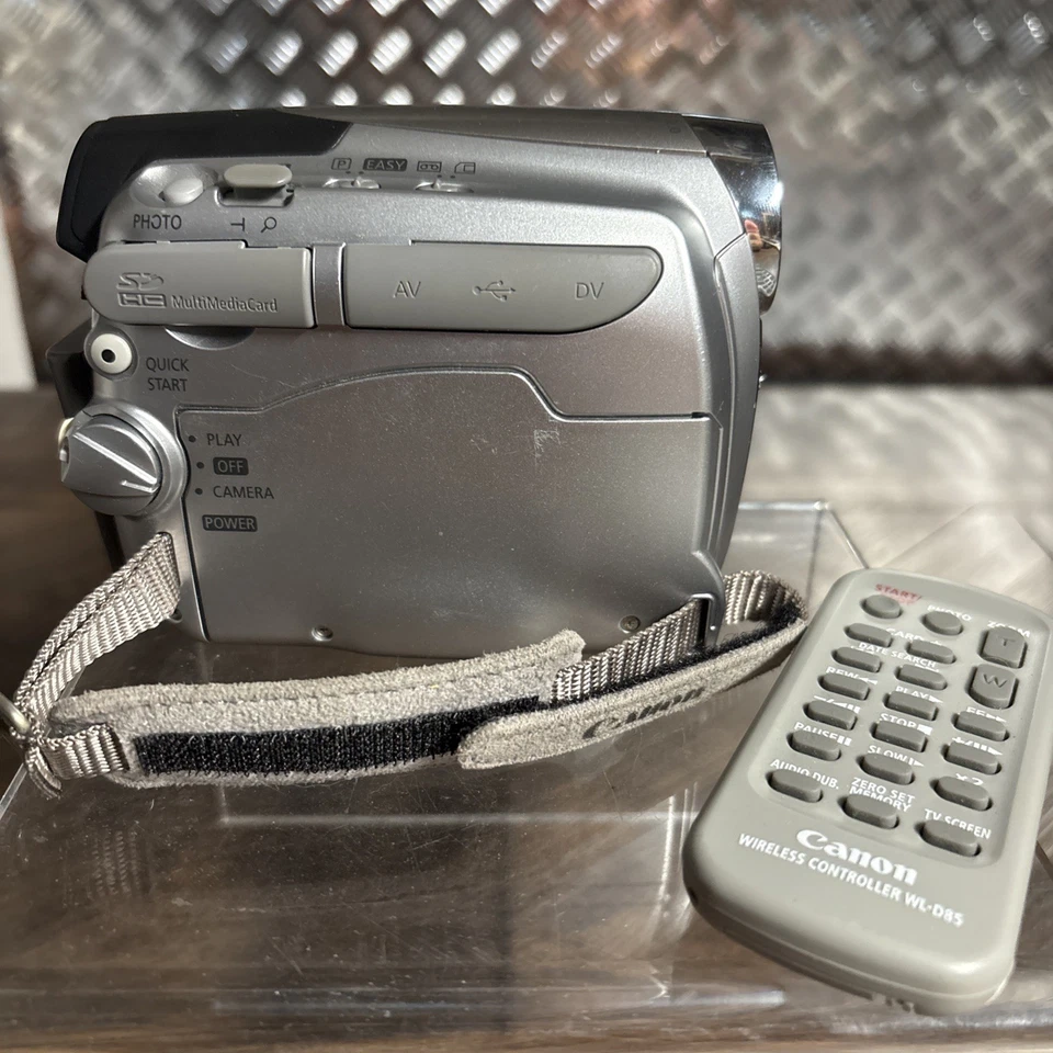 Canon ZR850A Mini DV Camcorder 35X Zoom W Battery & Remote UNTESTED - Image 3 of 4