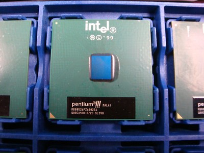 Intel Pentium III 600MHz 256KB 133MHz Socket 370 Processor SL3VG