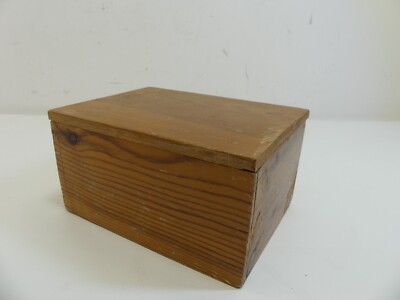 (ref288CK) Selbstgemachte Holzkiste. Gut gebraucht.