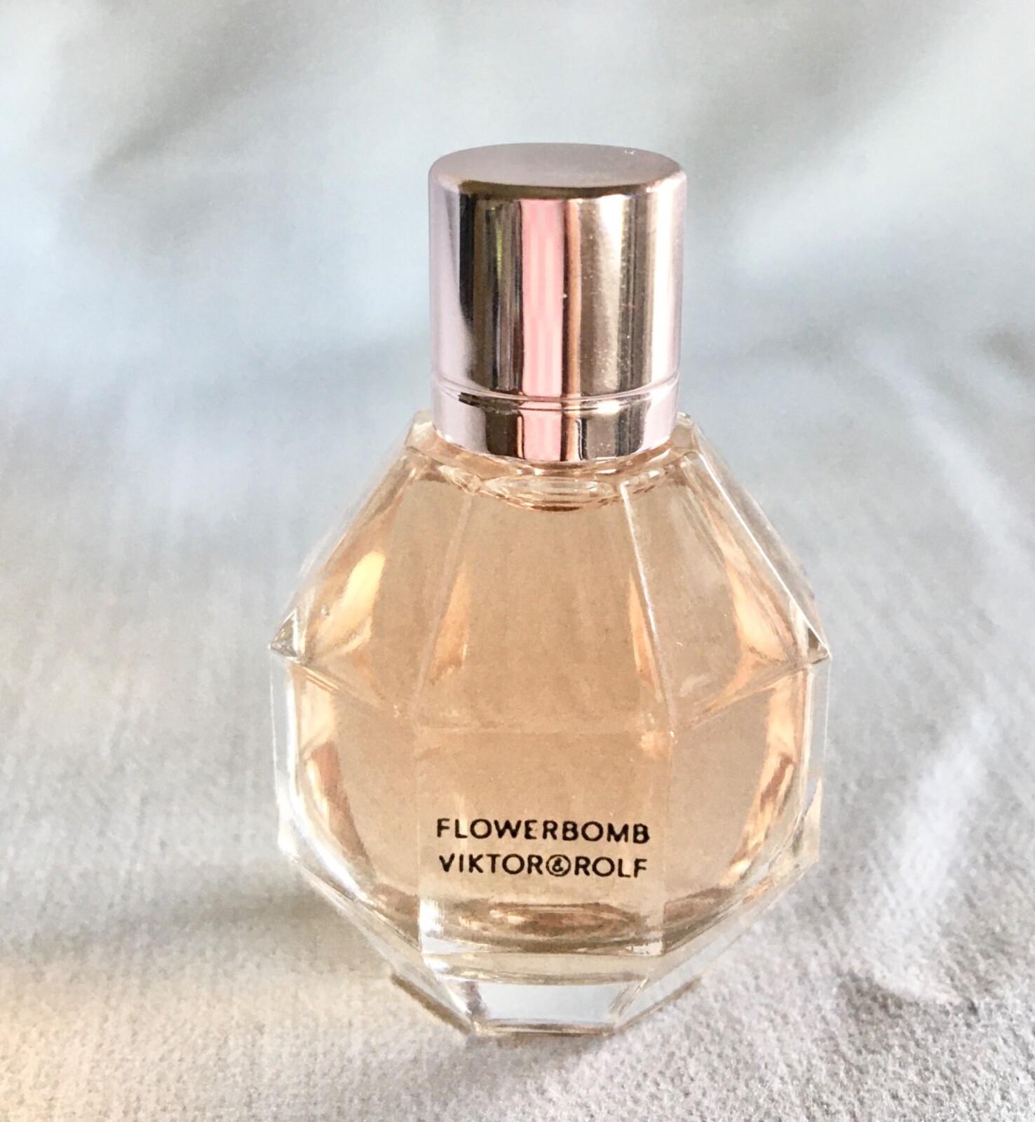 VIKTOR&ROLF FLOWERBOMB EDP 7ml TRAVEL SPLASH NIB