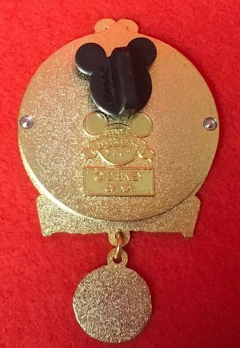 Disney Pirates of the Caribbean At World's End Pin New on Card - Picture 4 of 4