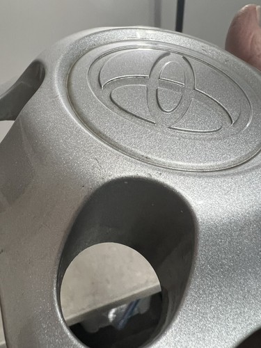 2001-2004 GENUINE OEM TOYOTA Tacoma Painted Wheel Center Cap 42603-04060 , 69409 - Picture 3 of 6