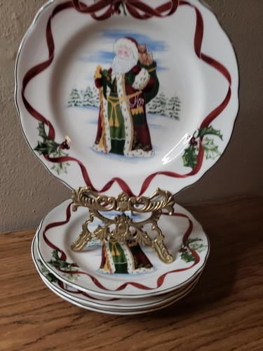 Charter Club "WINTER GARLAND" Santa ~ Set of 4 ~ Salad / Lunch Plates ~ 9"