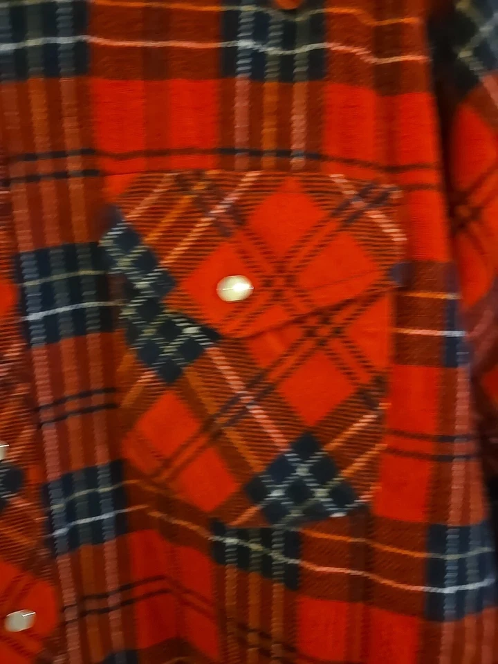 Martini Mens Red Plaid Flannel Quilted Lined Over Coat Jacket Large Pearl Snap - Image 2 of 4