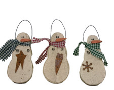 Set of 3 different old-fashioned wood snowmen ornaments-New by Honey  Me C3430