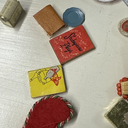 Lote Mixto de Piezas Miniatura para Casa de Muñecas - Varios Surtidos, Coca Cola, Cocina y Más - Imagen 5 de 7