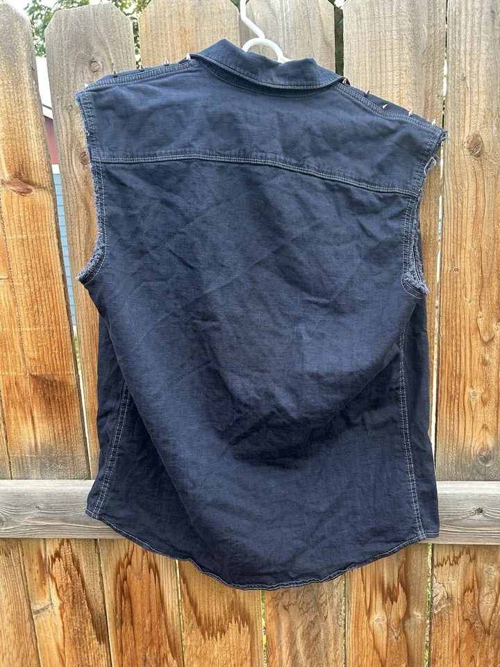 Chaleco Chaqueta de Batalla Denim Punk Personalizado con Parches Políticos y Tachuelas Foto 2 de 2