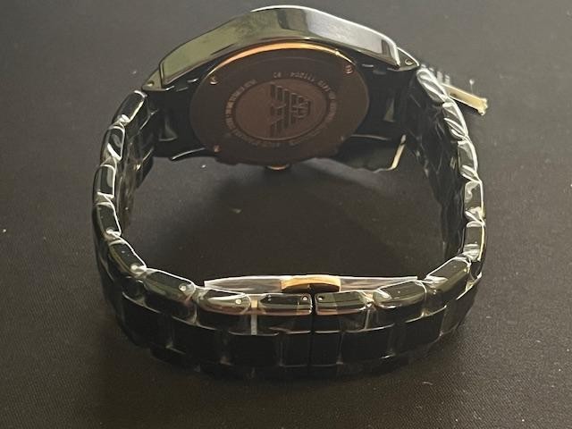 アルマーニ　セラミカ クロノグラフ AR-1410 ブラック　AR-1648 アルマーニ セラミカ クロノグラフ AR-1410 ブラック AR-1648