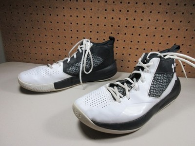 Under Armour mens white an black Lockdown 5 basketball shoes 12 M
