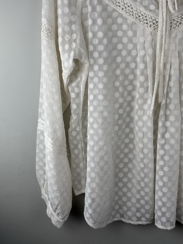 Sundance Damen Bluse Top Größe XL Elfenbein Bindekragen Häkel Transparent Langarm Punkte - Bild 4 von 11
