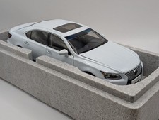 AUTOart Signature 1/18 Lexus LS600hL White Pearl Black 78843