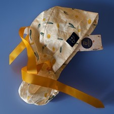 Dr. Woof Spring Daisy Themed Medical Ponytail Pouch Surgery  Scrub Cap Hat NWT