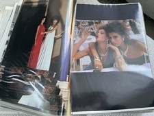 Helmut Newton &ndash; Sammlung von 230 Vintage-Modeanzeigen aus den 1970er- bis...