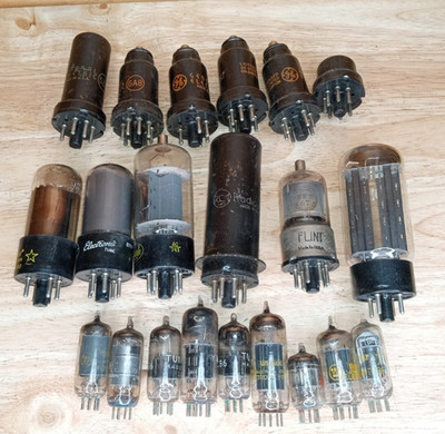 Lot of 21 Vintage Vacuum Tubes Mixed Brands Radio TV Amplifier Untested