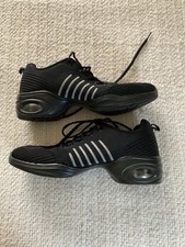 Zumba Dance Sneakers Womens Size 41 or 10 but runs small.