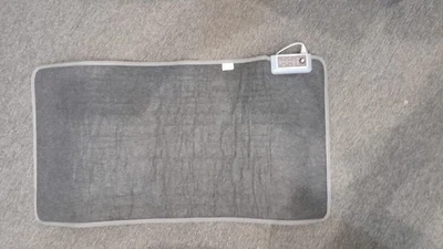 MI-HEAT Heizteppich Heizmatte Wärmematte Fußwärmer Fußheizung 55x105cm 155Watt B-Ware