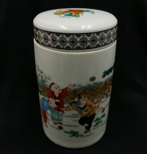 Chinese 嬰戲圖 Kids Playing Cuju 蹴鞠 in Garden 6" Porcelain Lidded Container Vintage - Picture 6 of 15