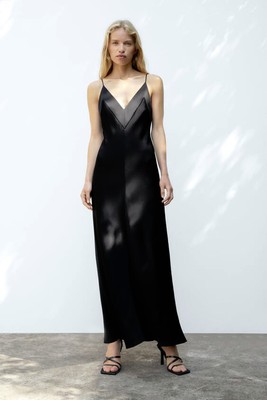 Robe Longue Satin Noir Zara Robe Longue Effet Satin Noir Zara