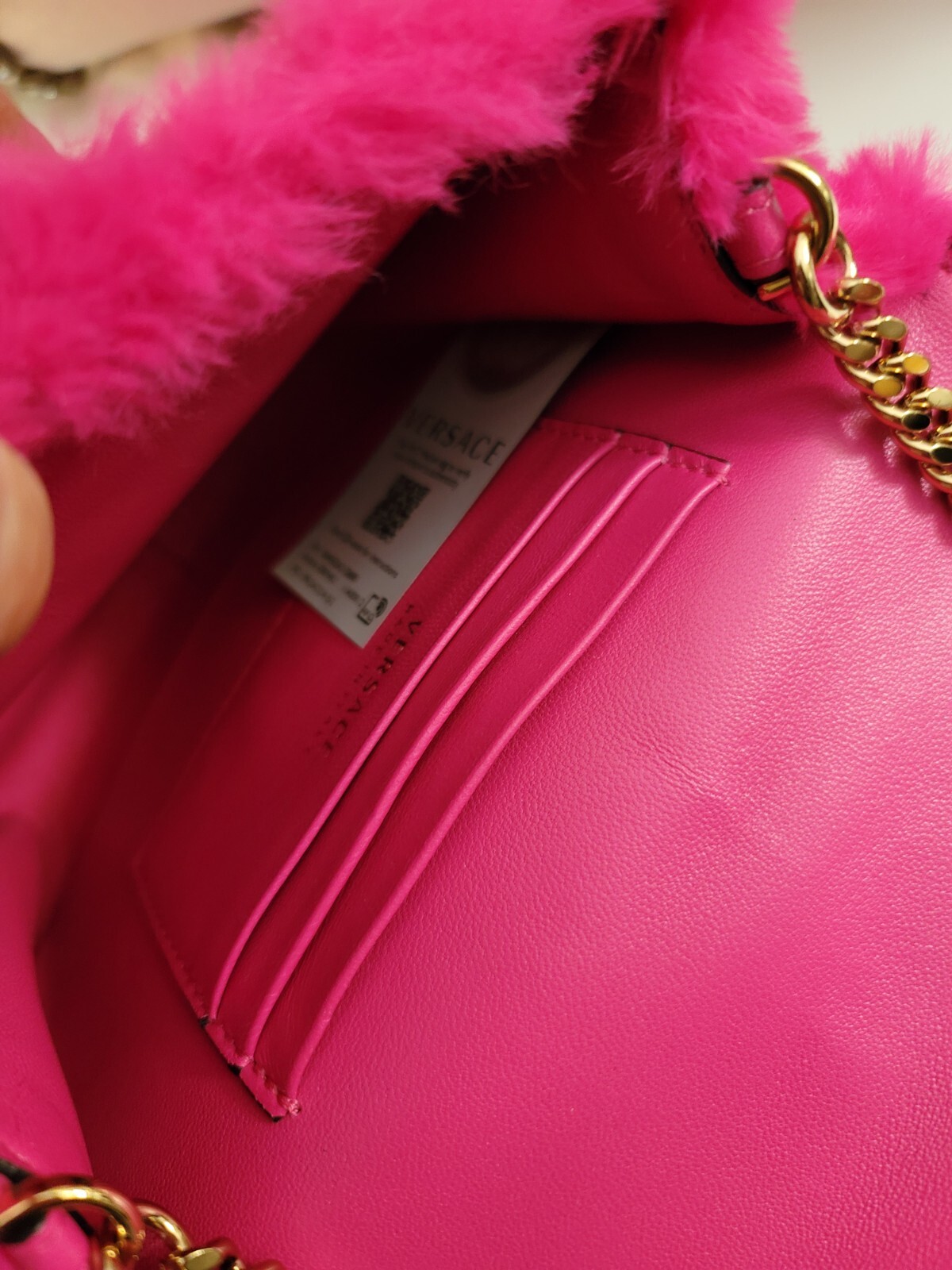 AUTH. LIMITED VERSACE FUCHSIA QUILTED FAUX FUR VIRTUS V CHAIN STRAP BAG image 6