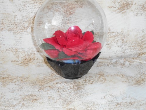 Vintage Water Globe Vase from The Crystal Boutique California Floral Arrangement - Bild 4 von 10