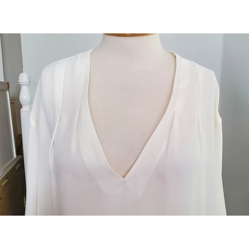 Charming Top NYDJ Nuovo con etichette Vaniglia Collo a V Maniche Corta Drapey Orlo Alto-Basso 4X - Foto 3 di 13