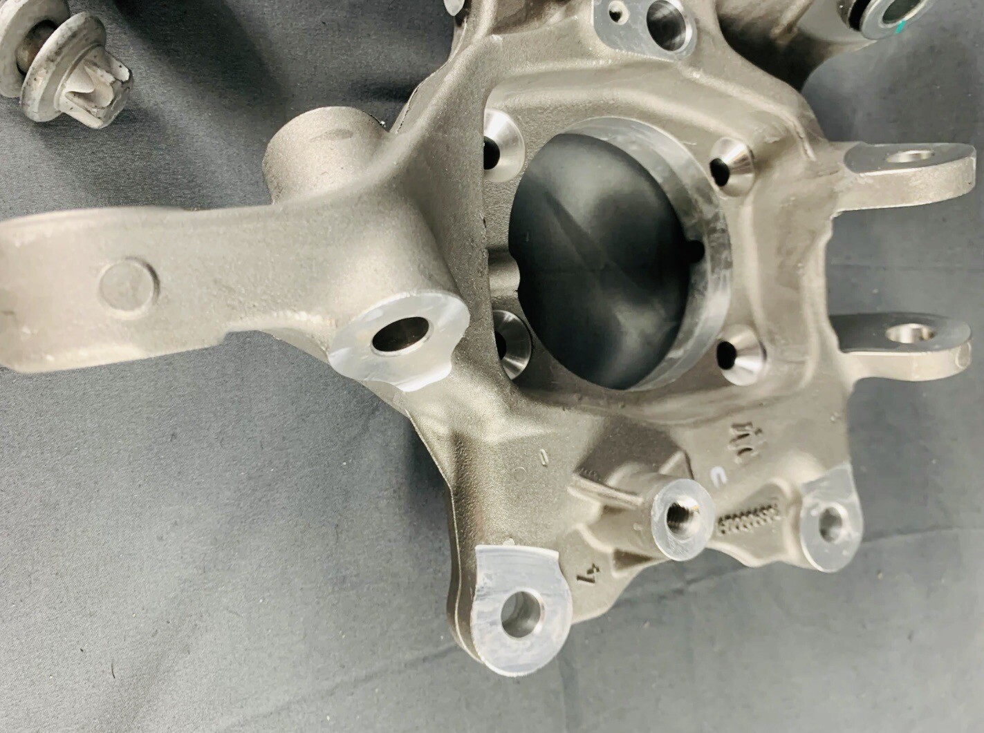 2013-2019 Maserati Ghibli Suspension Hub & Tie Rod Kit 673005574