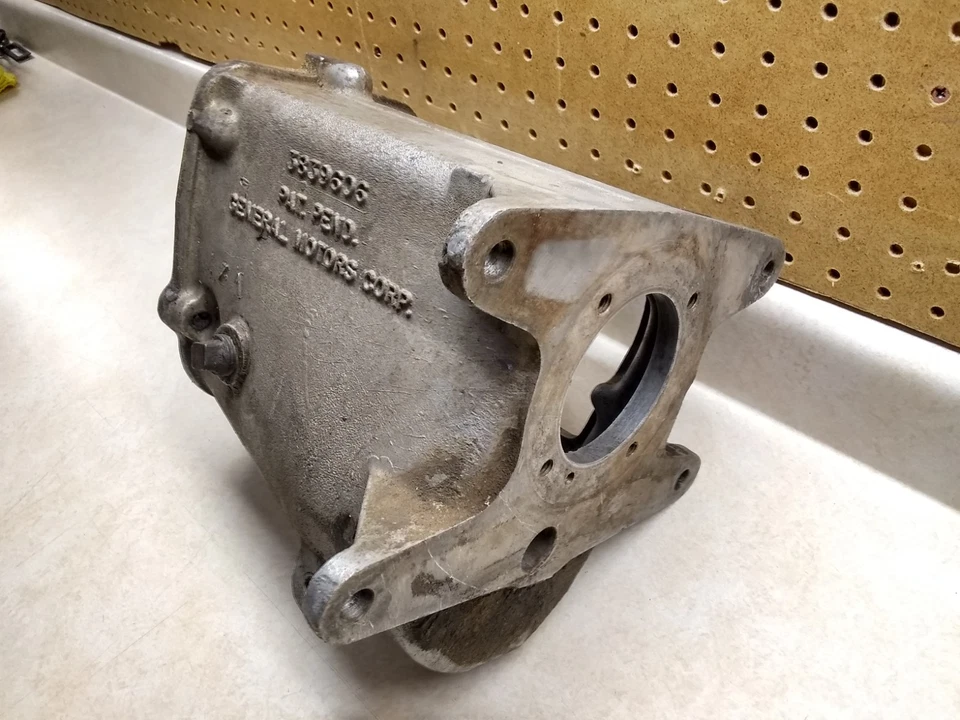 *RARO* Estuche Muncie # 3839606 usado de colección OEM GM 1963, VIN L, fecha P0807, Impala SS Foto 3 de 4