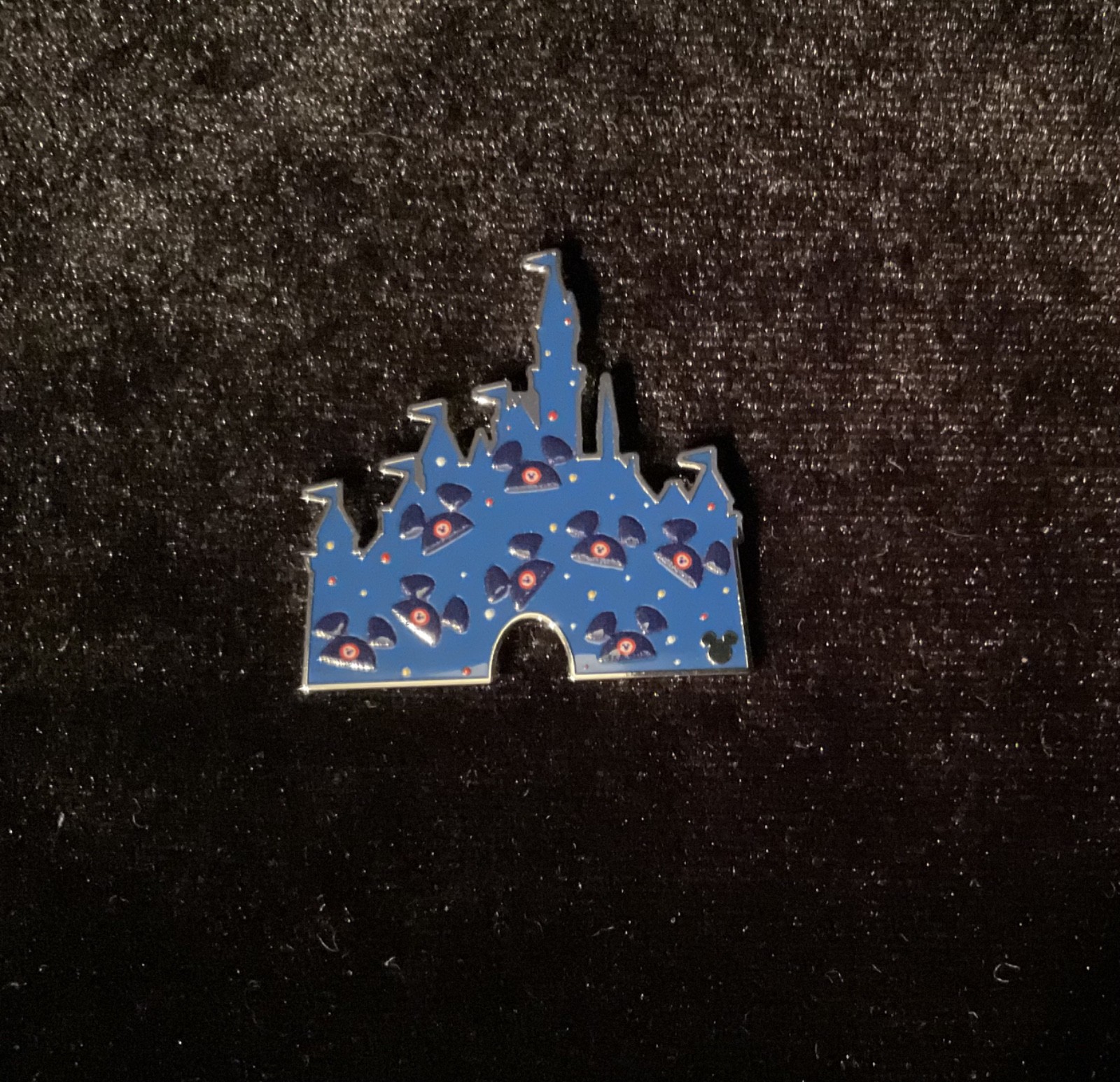 2025 Disney Hidden Mickey Ear Hat Castle Pin - Chaser