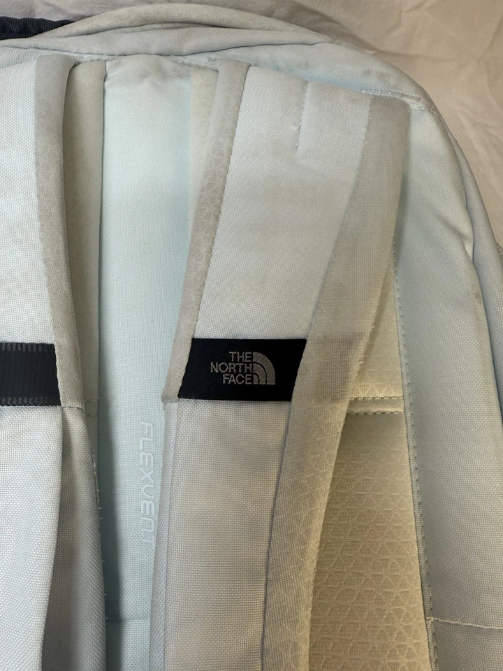 Mochila para portátil The NORTH FACE Jester blanca/negra excelente estado Foto 2 de 4