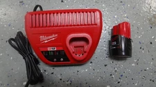 Milwaukee M12 CP2.0 12V 2.0Ah Battery (48-11-2420) & Charger Kit (48-59-2401)