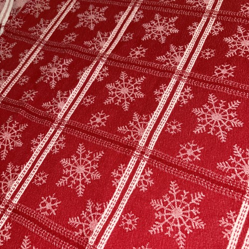 Snowfall  Snow Flake Tablecloth  Red & White Holiday Winter Cotton 53 Wx88 L - Picture 14 of 18